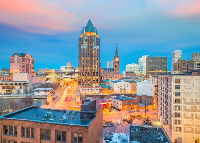 Doubletree By Hilton Milwaukee/Brookfield
